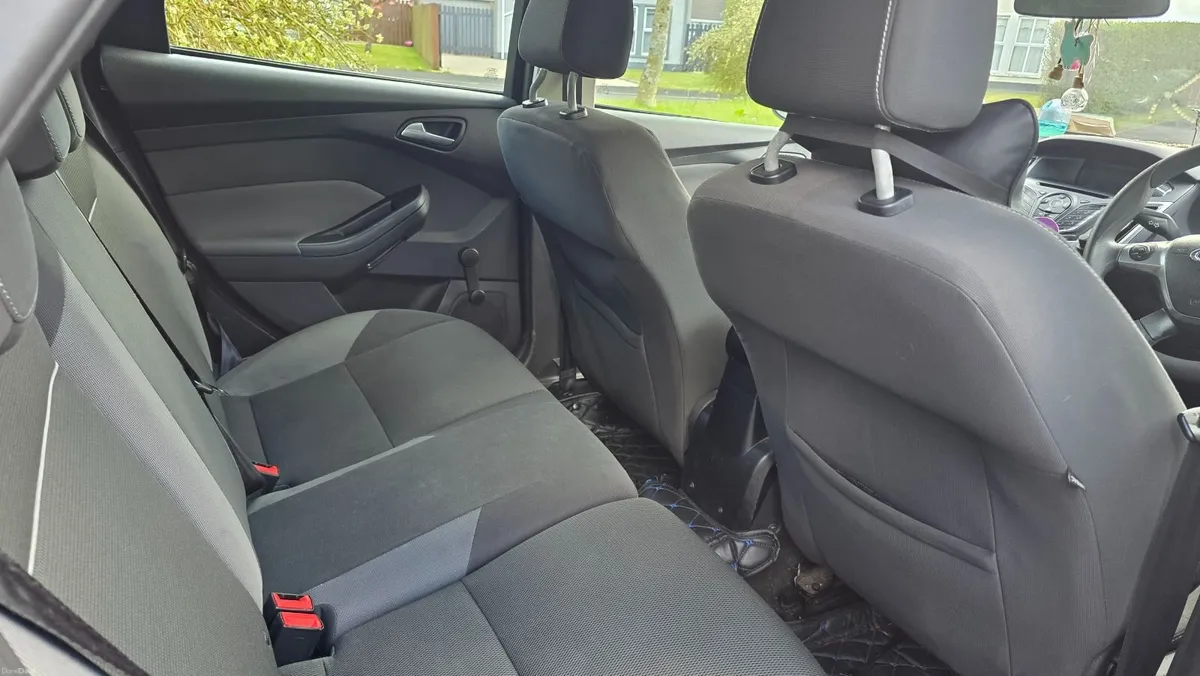 Ford Focus 2011 - Image 4