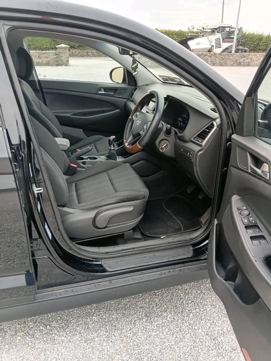 2016 Hyundai Tucson - Image 3