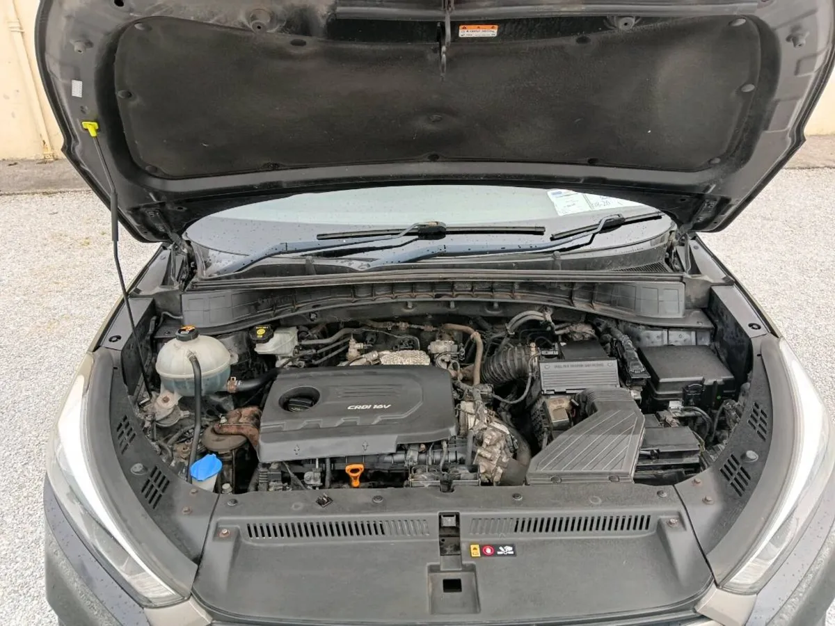 2016 Hyundai Tucson - Image 2