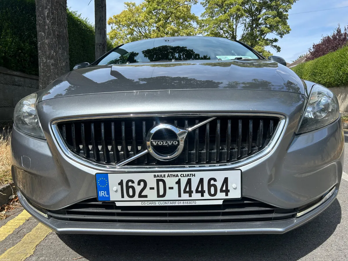 2016 VOLVO V40 DIESEL LEATHER INTERIOR - Image 2