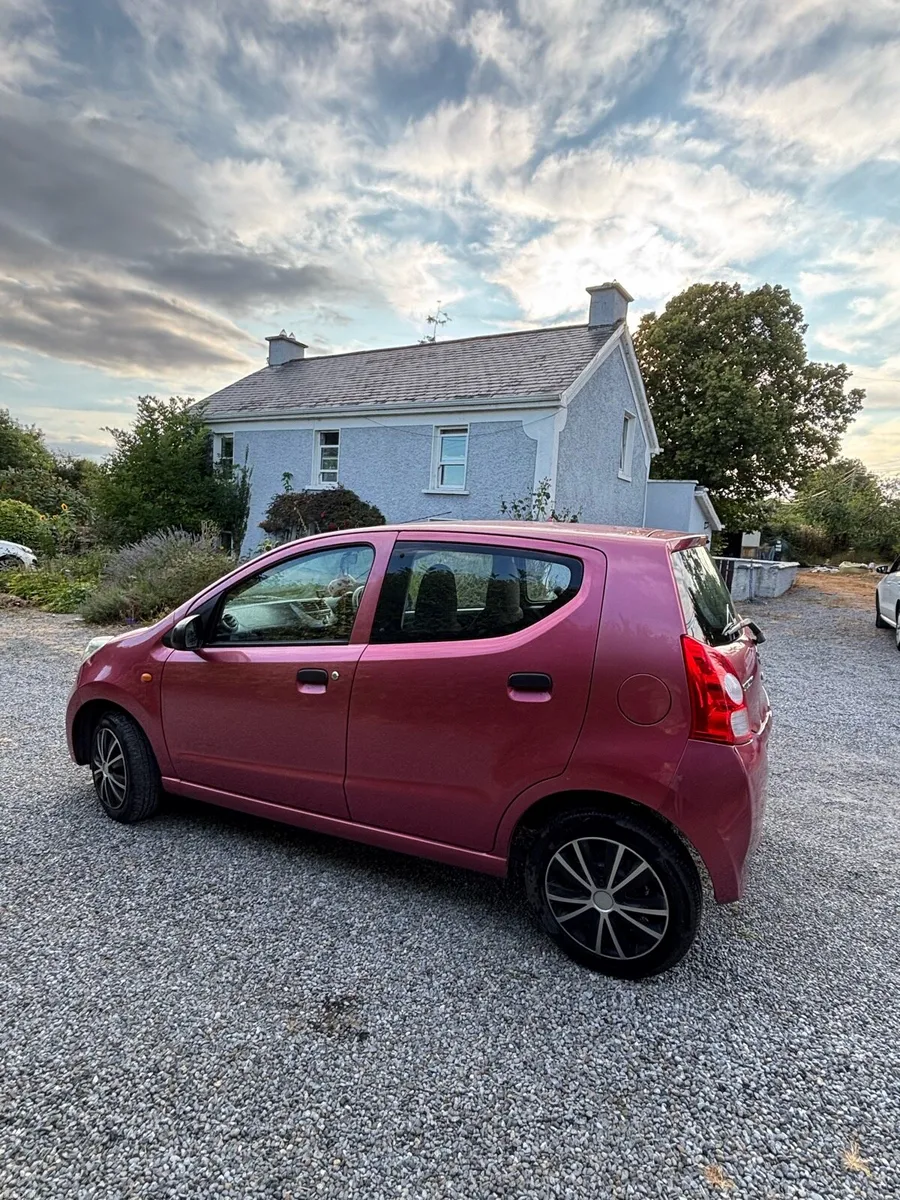 Car - Image 4