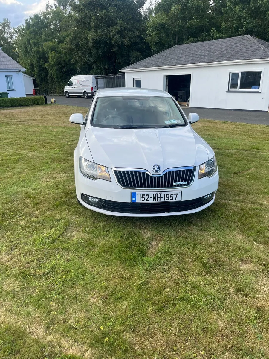 Skoda Superb - Image 1