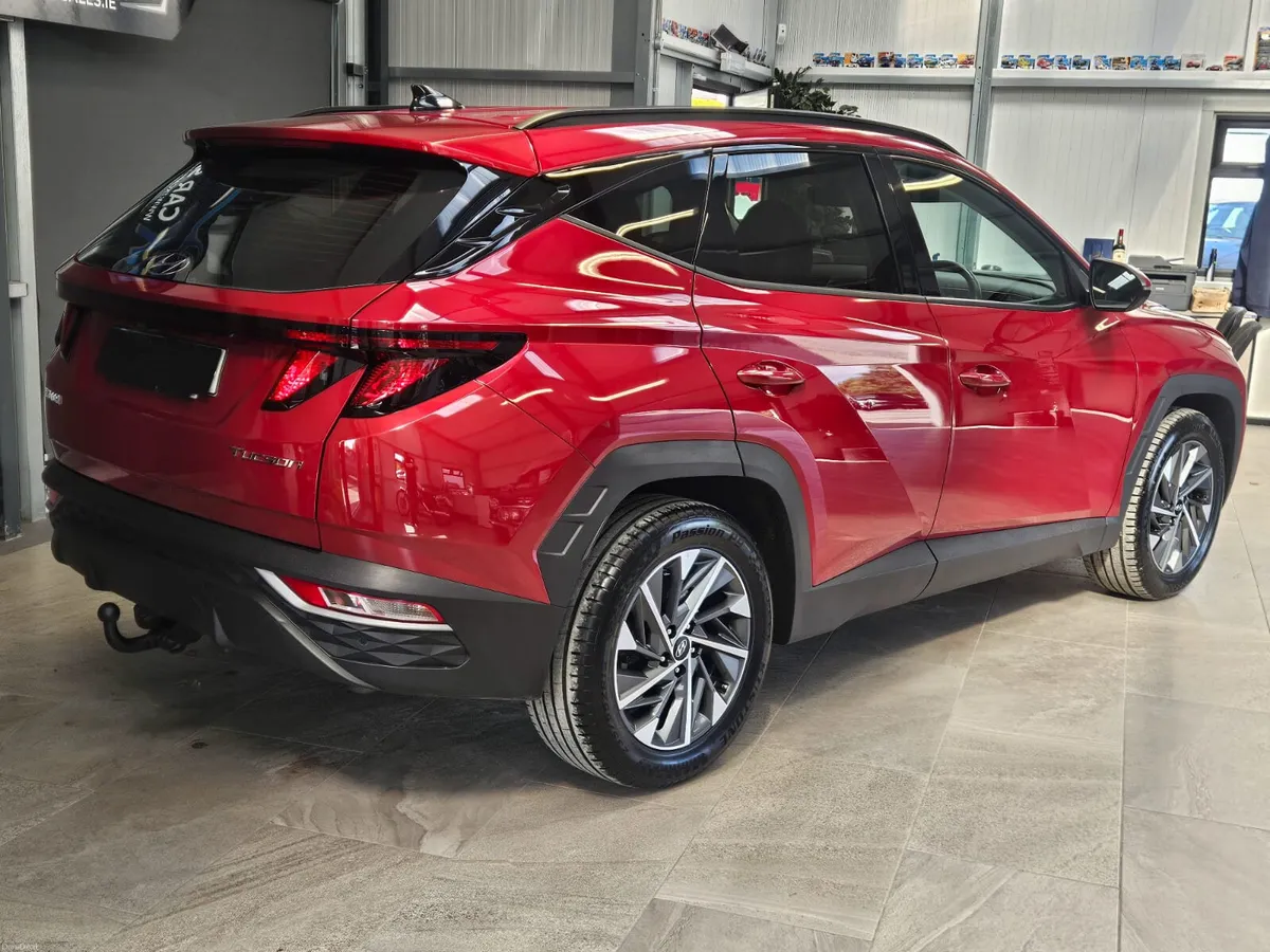 21 HYUNDAI TUCSON EXECUTIVE - Image 2