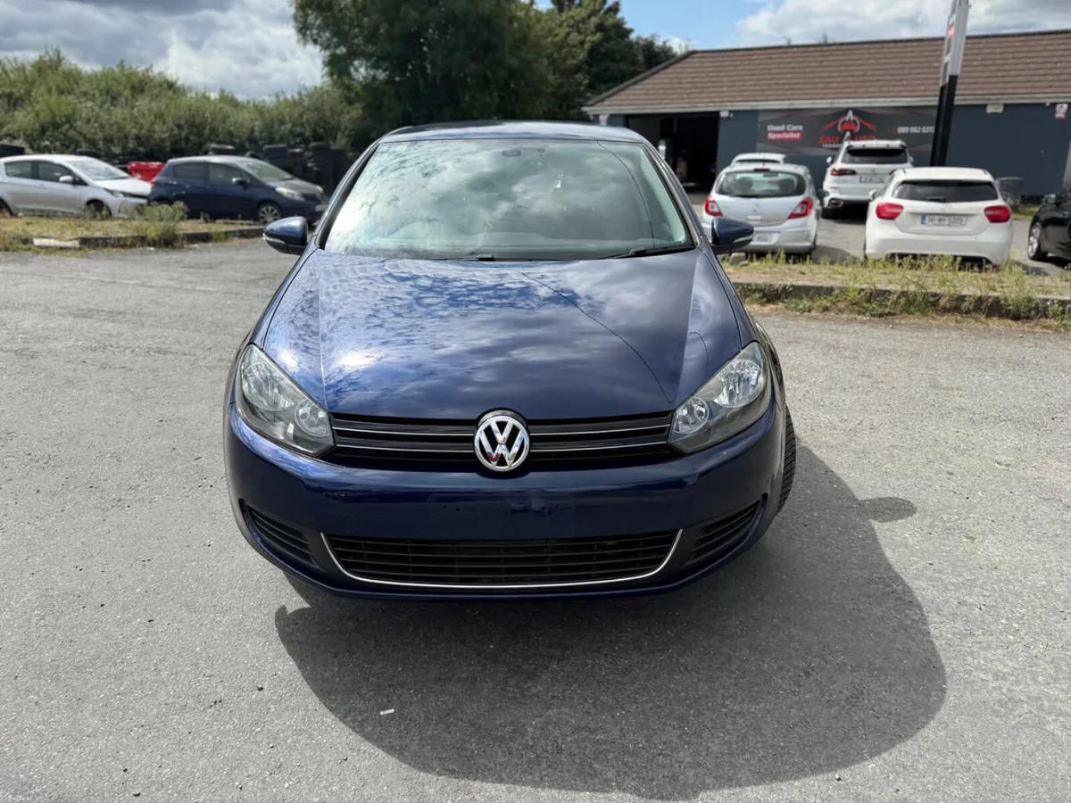VW GOLF 2013 1.2L PETROL AUTOMATIC VERY LOW MILEAG - Image 1