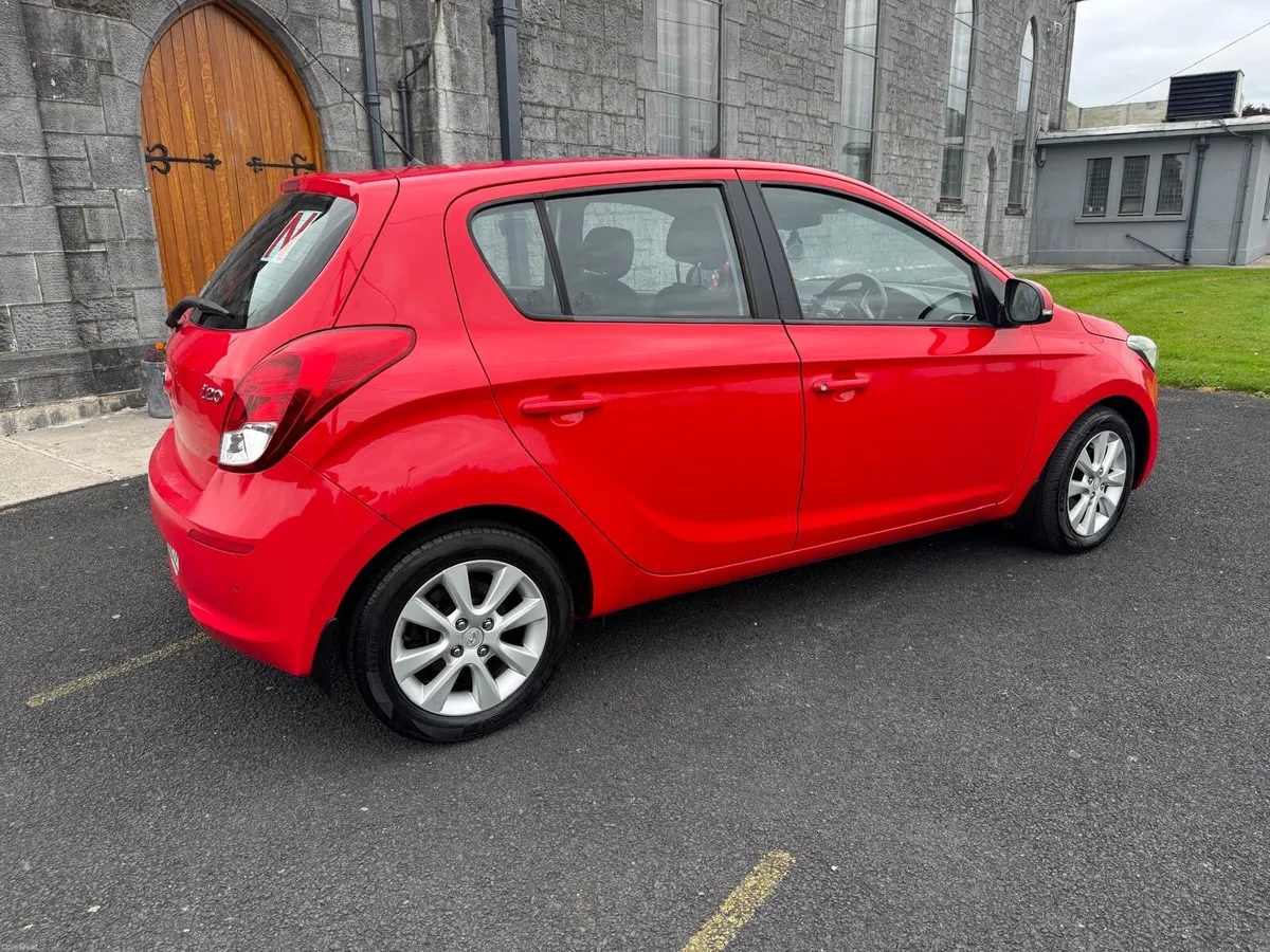 Hyundai i20 - Image 3