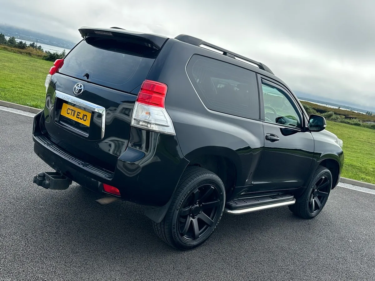 Toyota Land Cruiser - Image 2