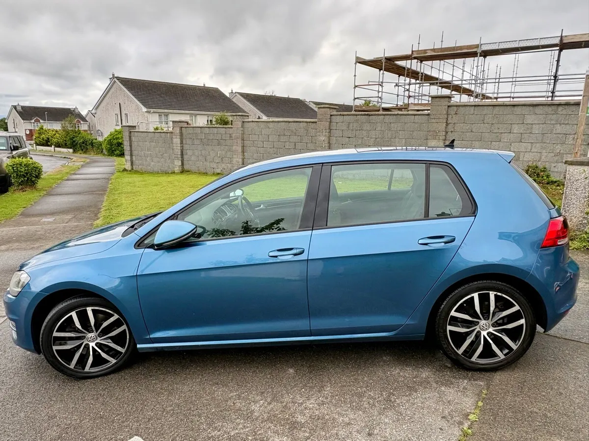 Volkswagen Golf Highline TSI Auto - Image 3