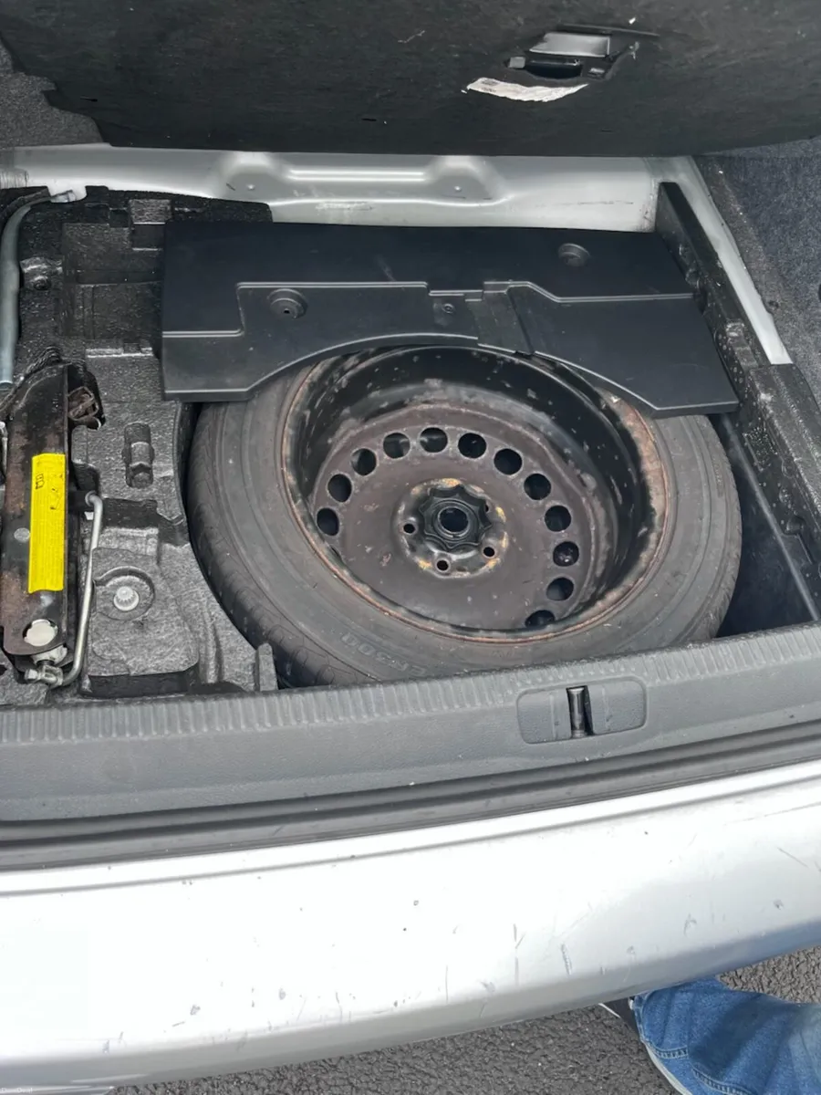 Volkswagen Passat 2008 - Image 6