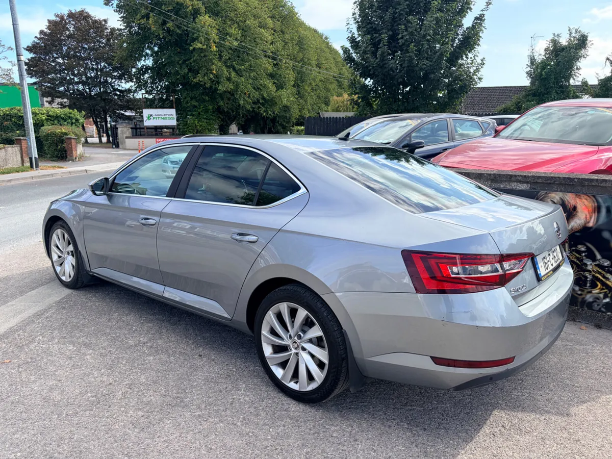 Skoda Superb 2016 - Image 4