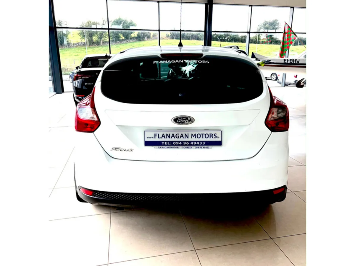 Ford Focus 1.6 TDCI ZETEC  113BHP 5DR - Image 4