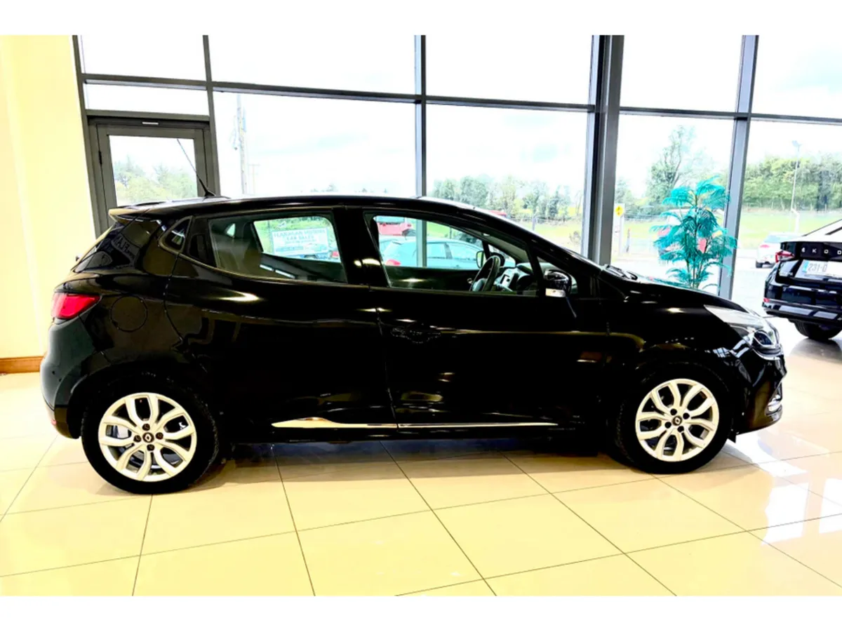 Renault Clio IV DYNAMIQUE NAV DCI 90 M 5DR - Image 5