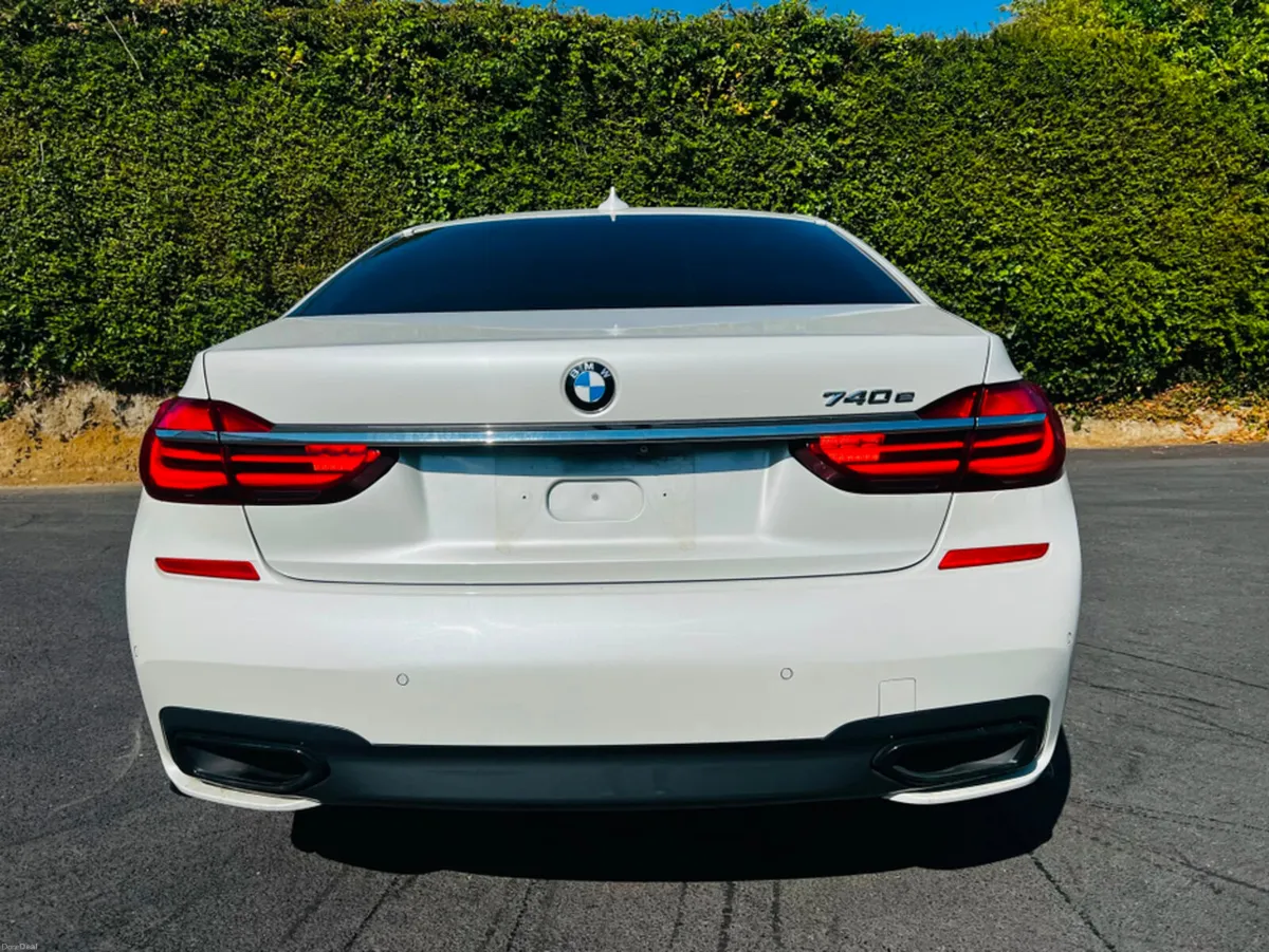 BMW 7-Series 740E M-SPORT - Image 6