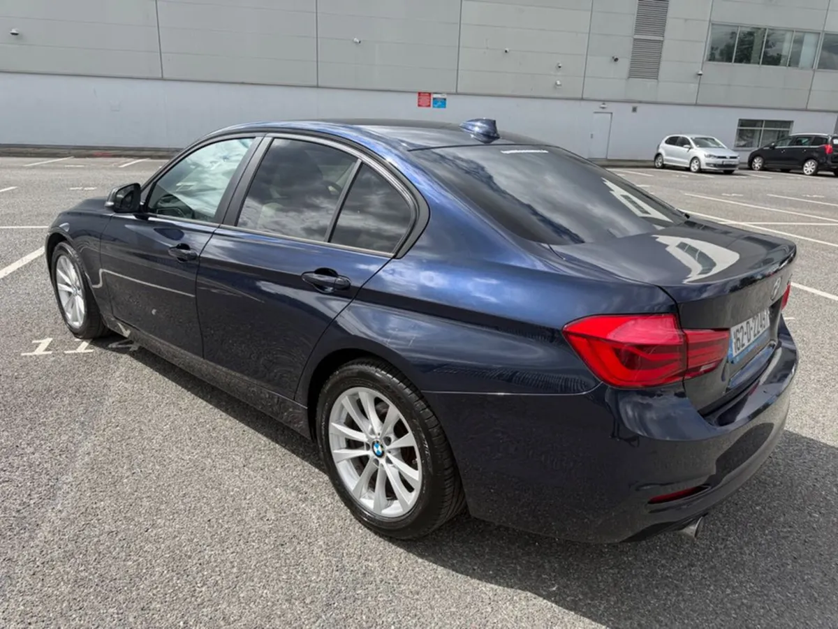 BMW 3-Series 318D, BUSINESS EDITION, MANUAL, LEATH - Image 5