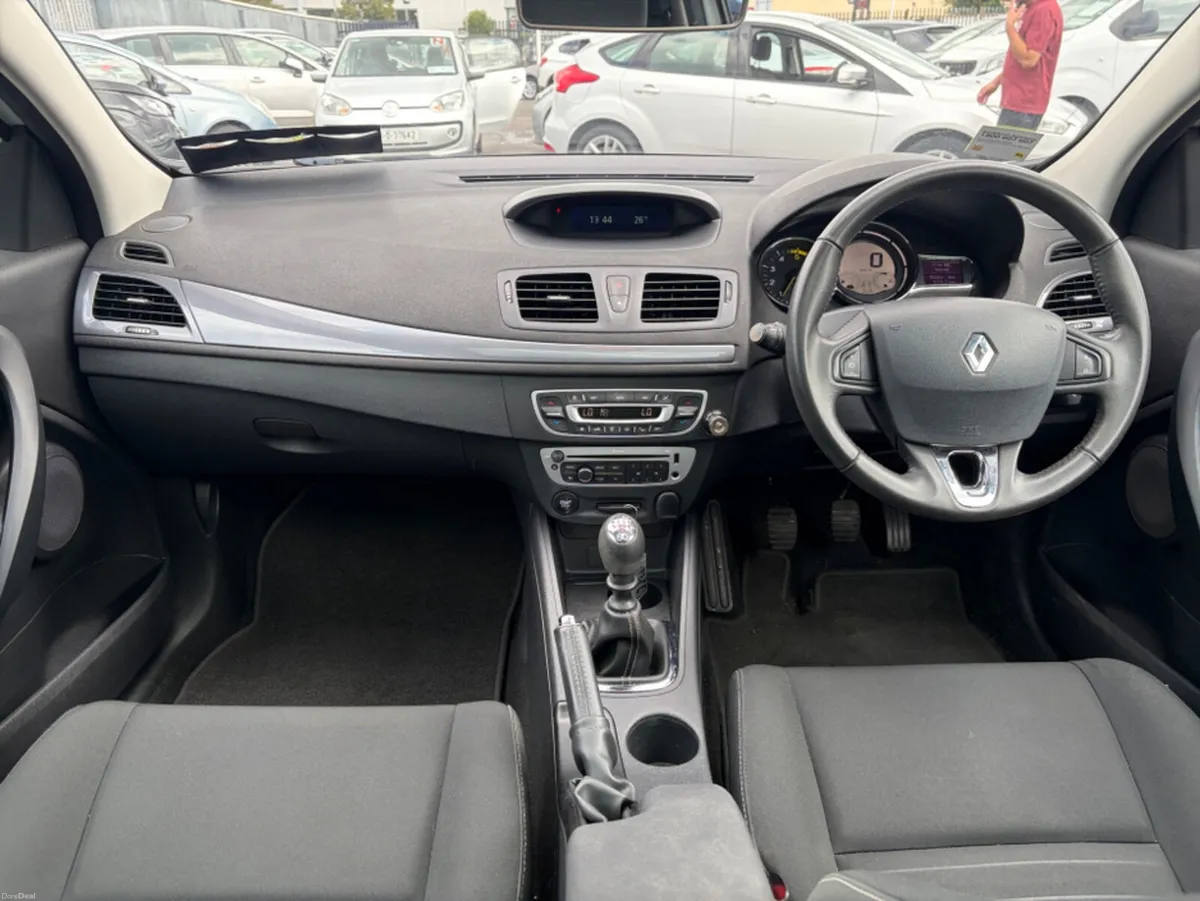 Renault Megane MEGANE COUPE LIMITED ED 1.5 DCI ** - Image 6