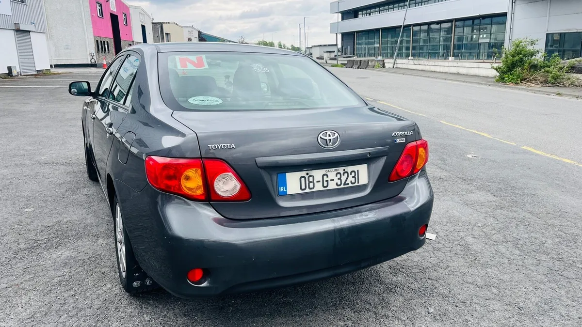 Toyota corolla - Image 3