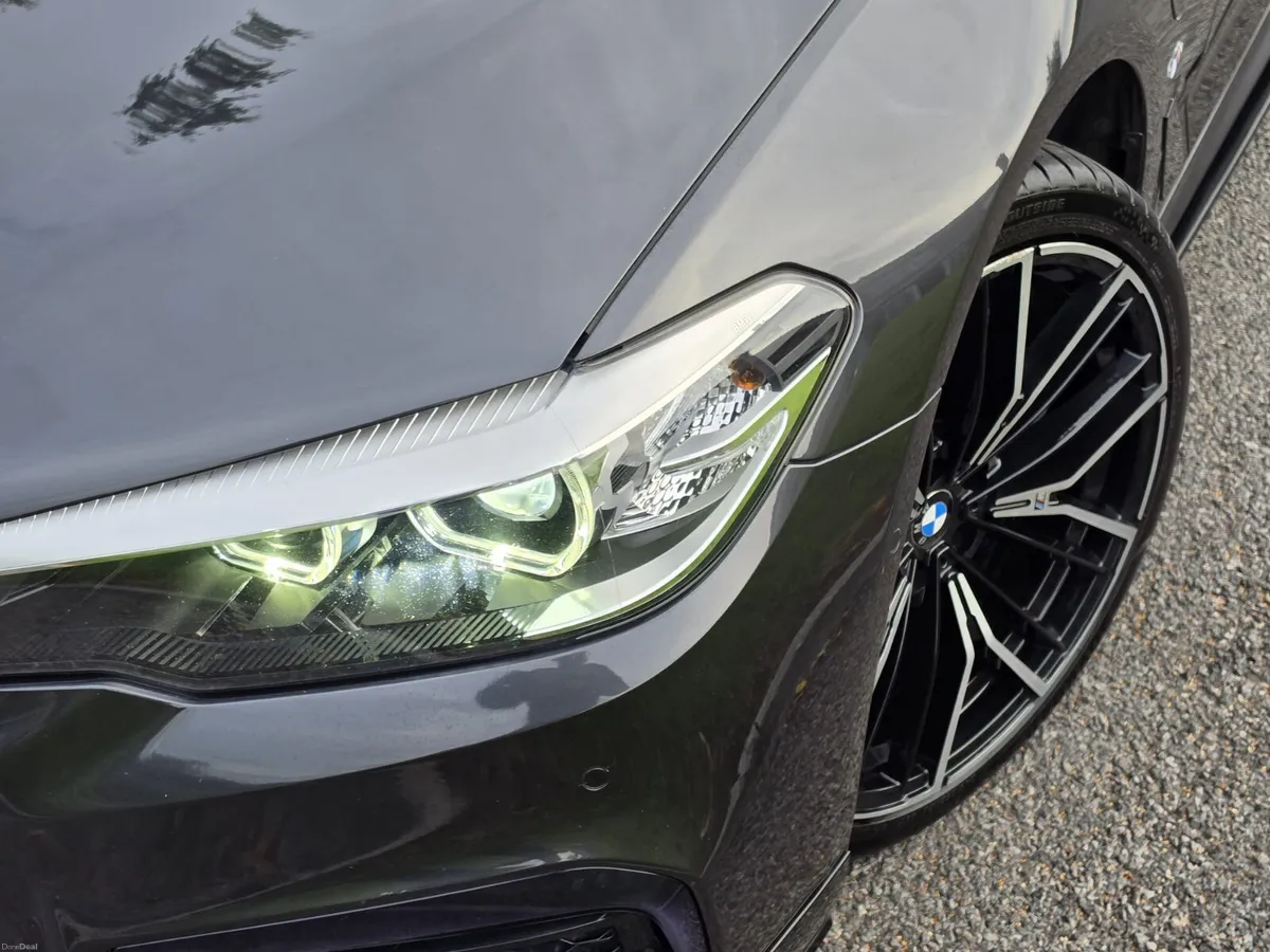BMW 5-Series 2018 530e plug in - Image 4