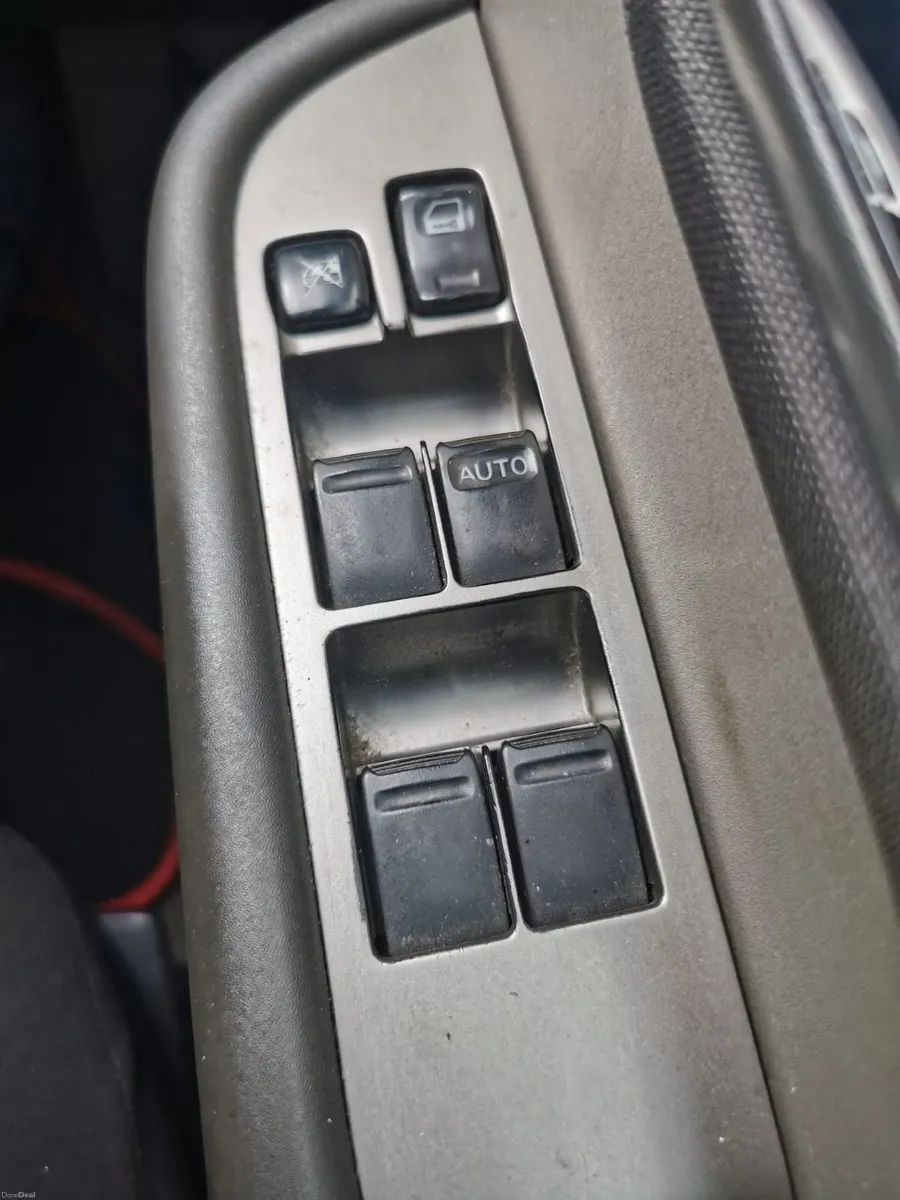 Nissan X-Trail 2005 - Image 2