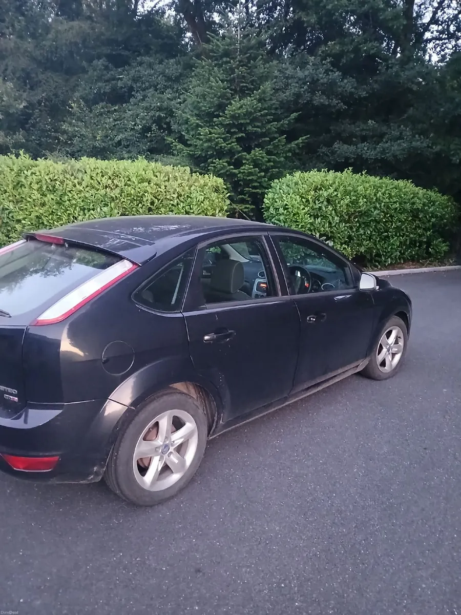 Ford Focus 2011 Zetec - Image 4