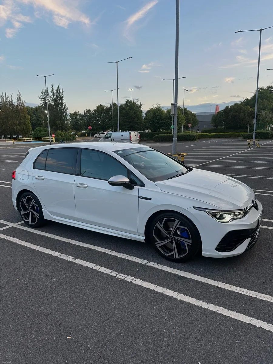 221 Volkswagen Golf R - Image 1