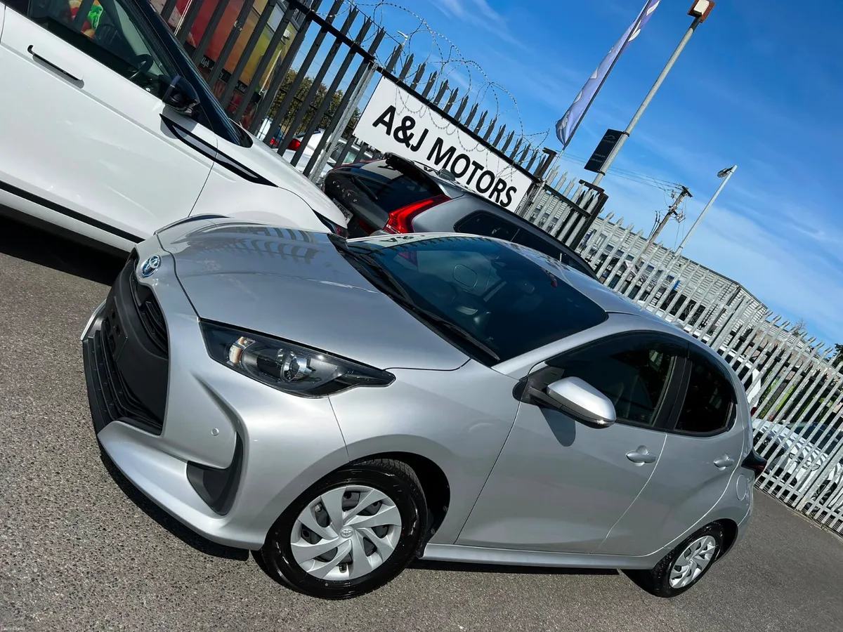 2021 TOYOTA YARIS 1.5 HYBRID - Image 2