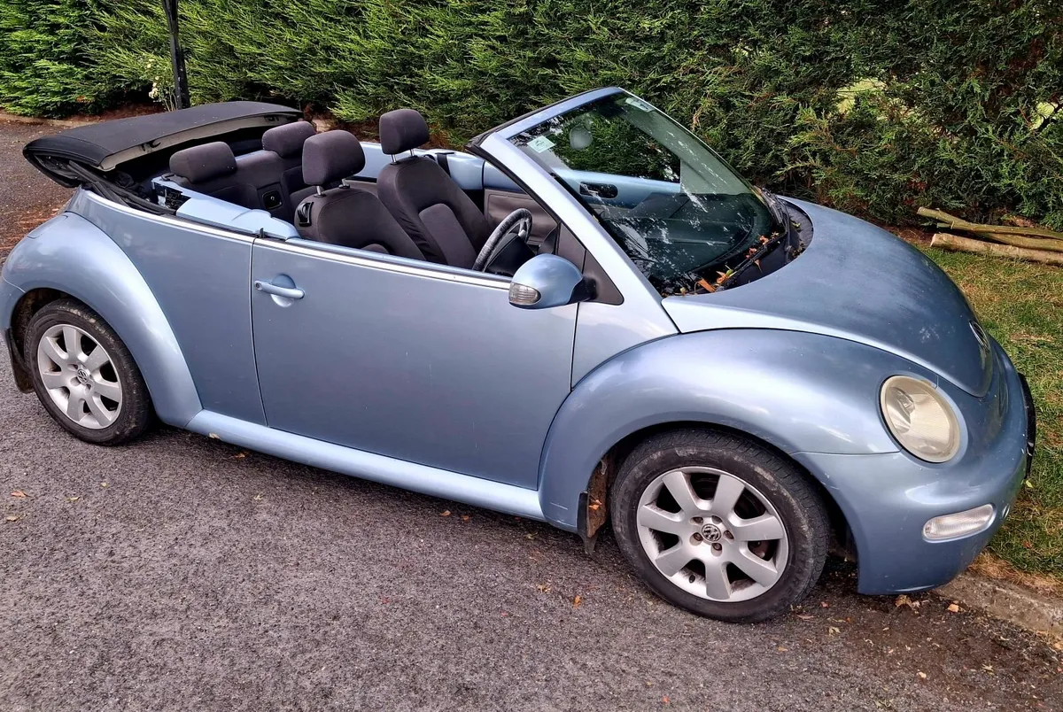 Volkswagen Beetle 2004 - Image 1