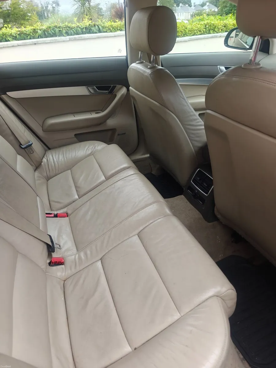 Audi A6 2011 - Image 2