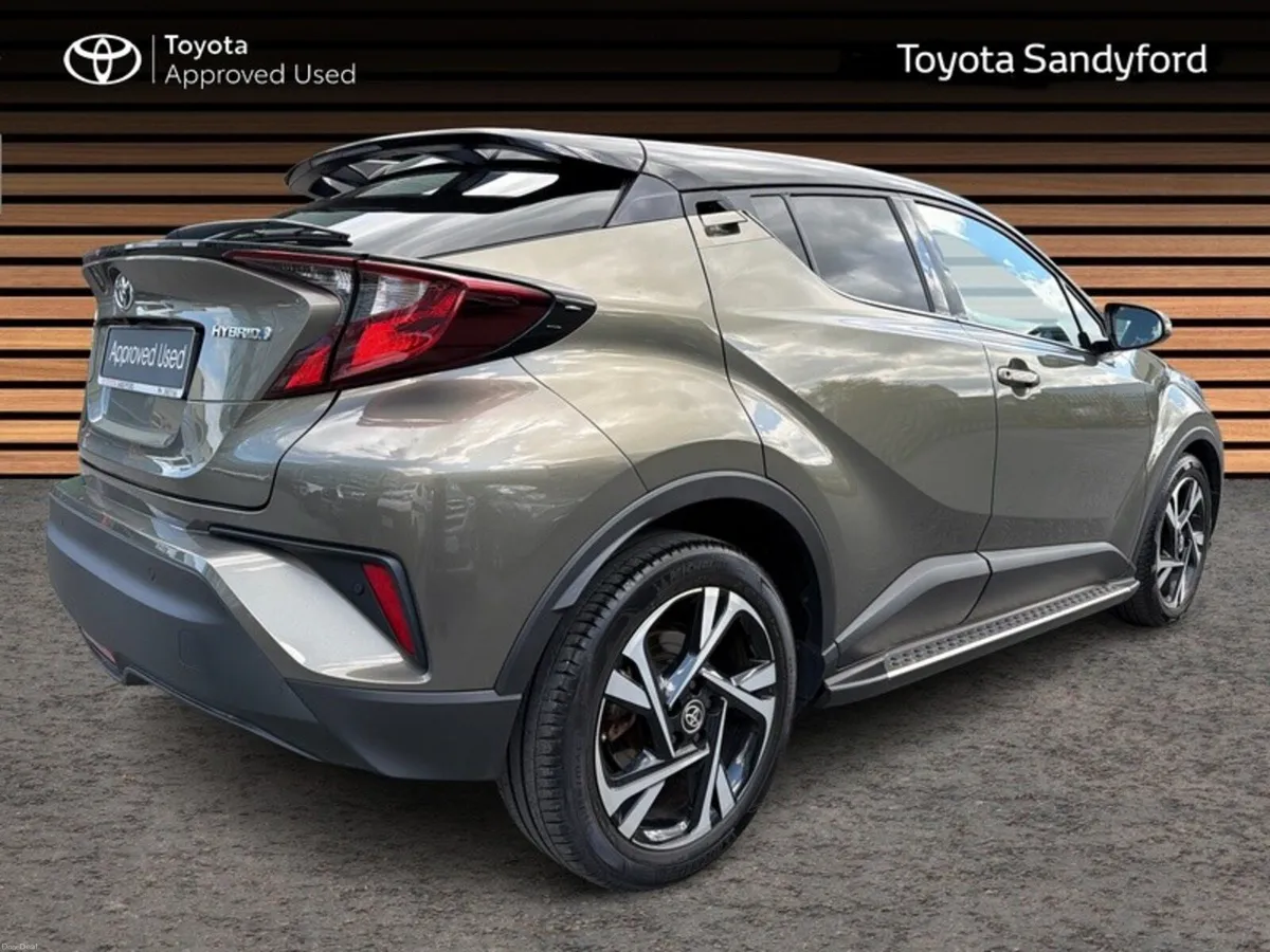 Toyota C-HR SPORT BI-TONE PLUS BEIGE LEATHER & SID - Image 2
