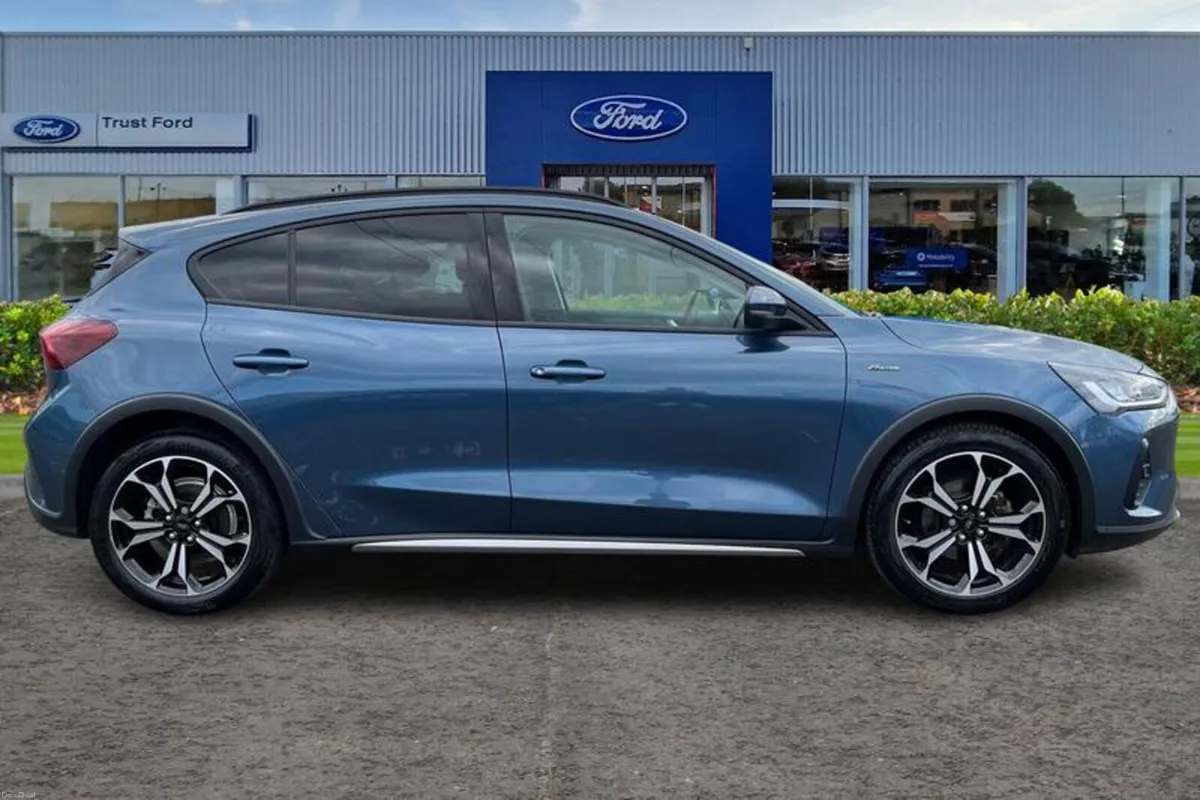 Ford Focus 1.0T EcoBoost MHEV Active X Hatchback 5 - Image 3
