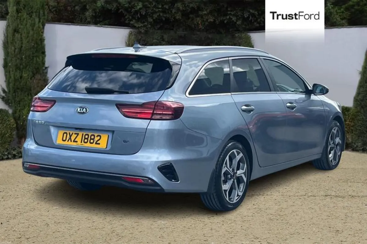 Kia Ceed 1.4T GDi ISG 3 5dr - Image 4