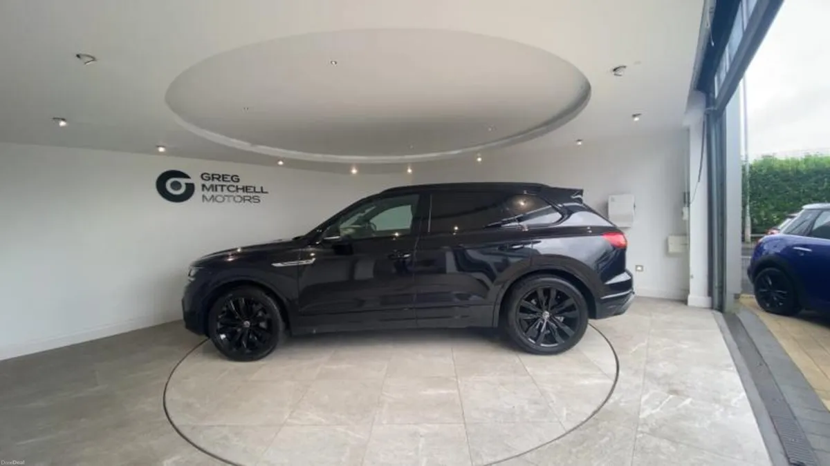 Volkswagen Touareg 3.0 V6 TDI 4Motion Black Editio - Image 5