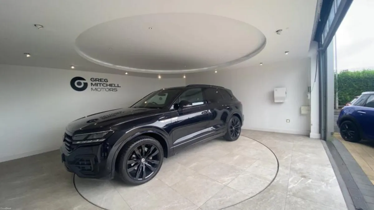 Volkswagen Touareg 3.0 V6 TDI 4Motion Black Editio - Image 4