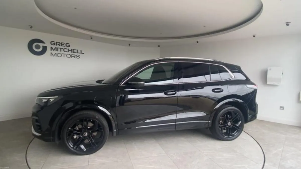 Volkswagen Tiguan 1.5 TSI 272 eHybrid R-Line 5dr D - Image 4