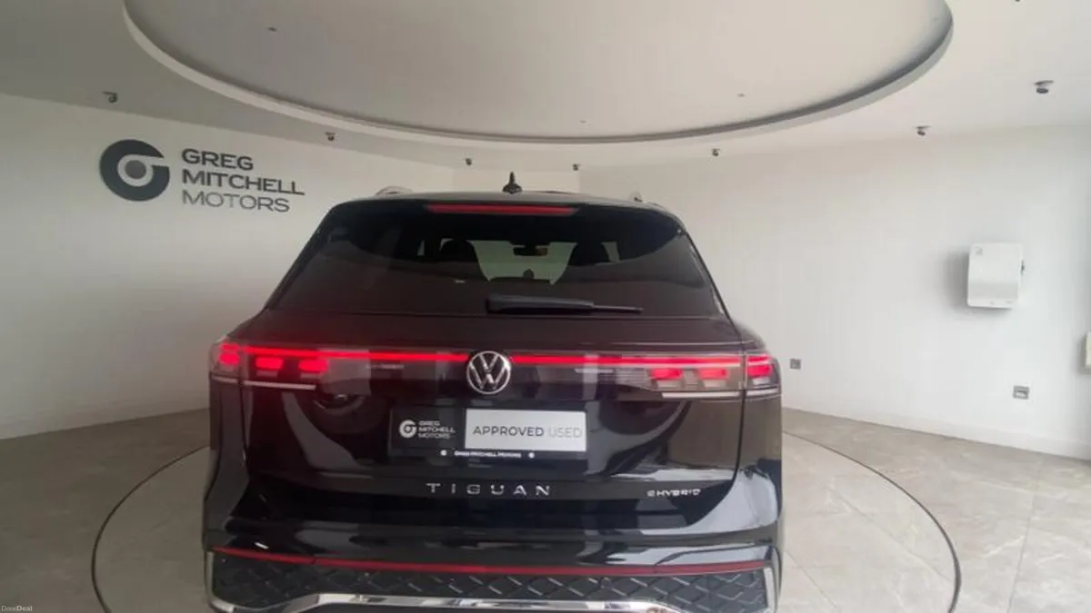 Volkswagen Tiguan 1.5 TSI 272 eHybrid R-Line 5dr D - Image 6
