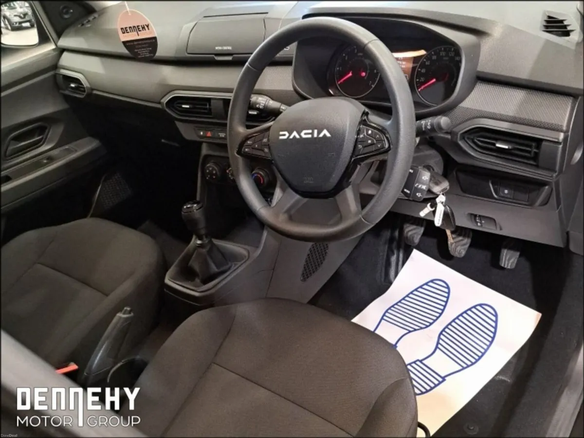 Dacia Sandero TCe 90 Essential, €57.33 p/w - Image 6