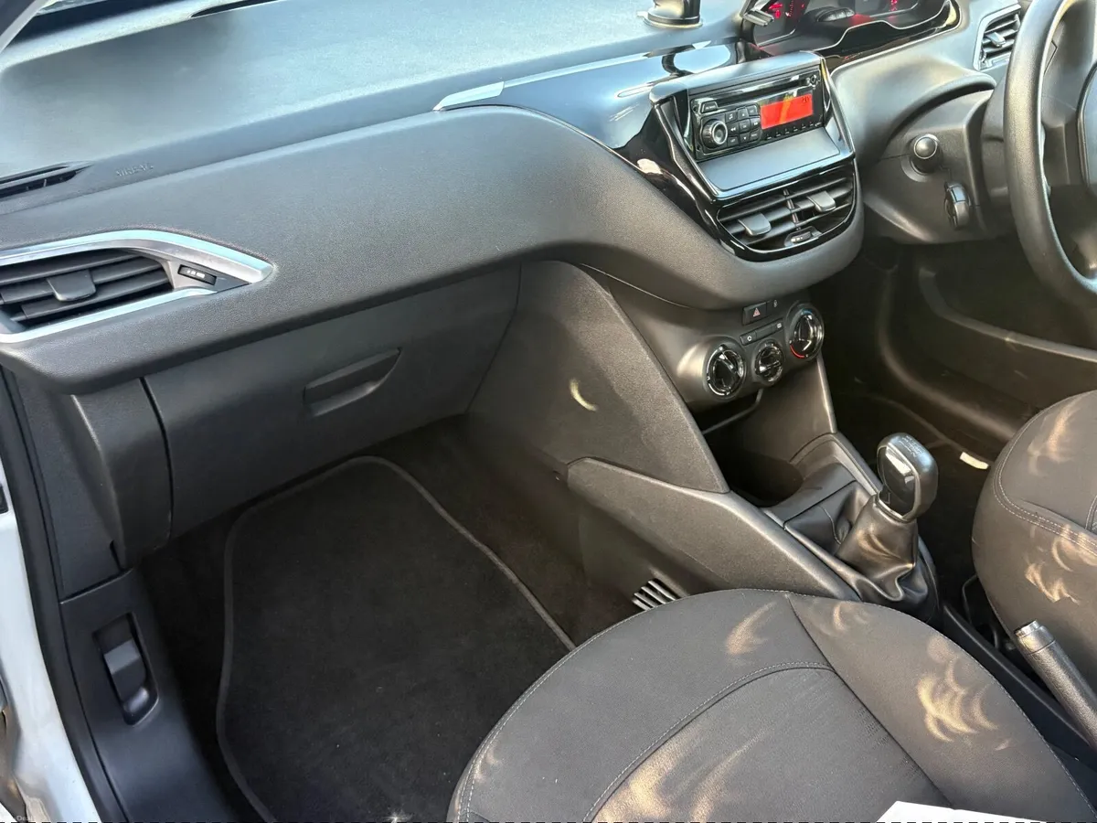 Peugeot 208 2013 - Image 5