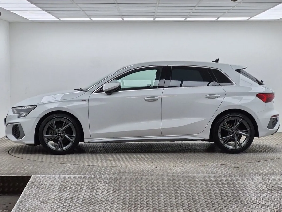 Audi A3 30 TFSI 110HP S Tronic SE - Image 5
