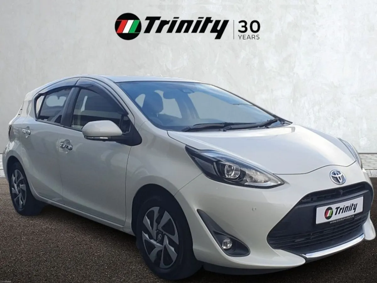 Toyota Aqua ** Z HYBRID ** AUTO ** TRINITY MOTORS - Image 1