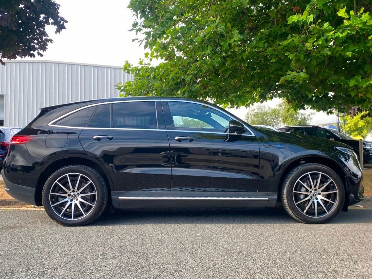 Mercedes-Benz EQC AMG LINE 400 4MATIC BLACK LEATHE - Image 5