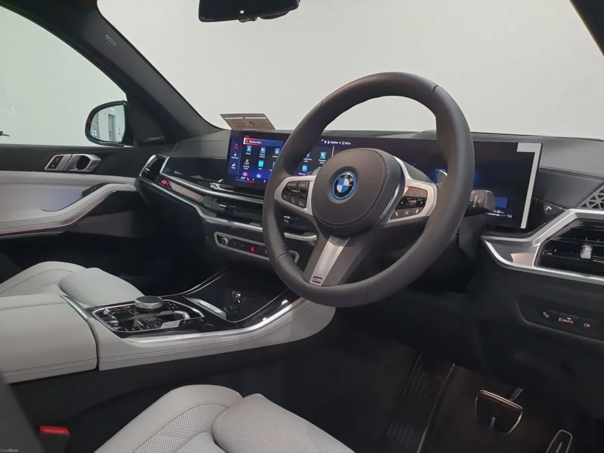 BMW X5 xDrive50e M Sport - Pan Roof - IMMEDIATE DE - Image 6