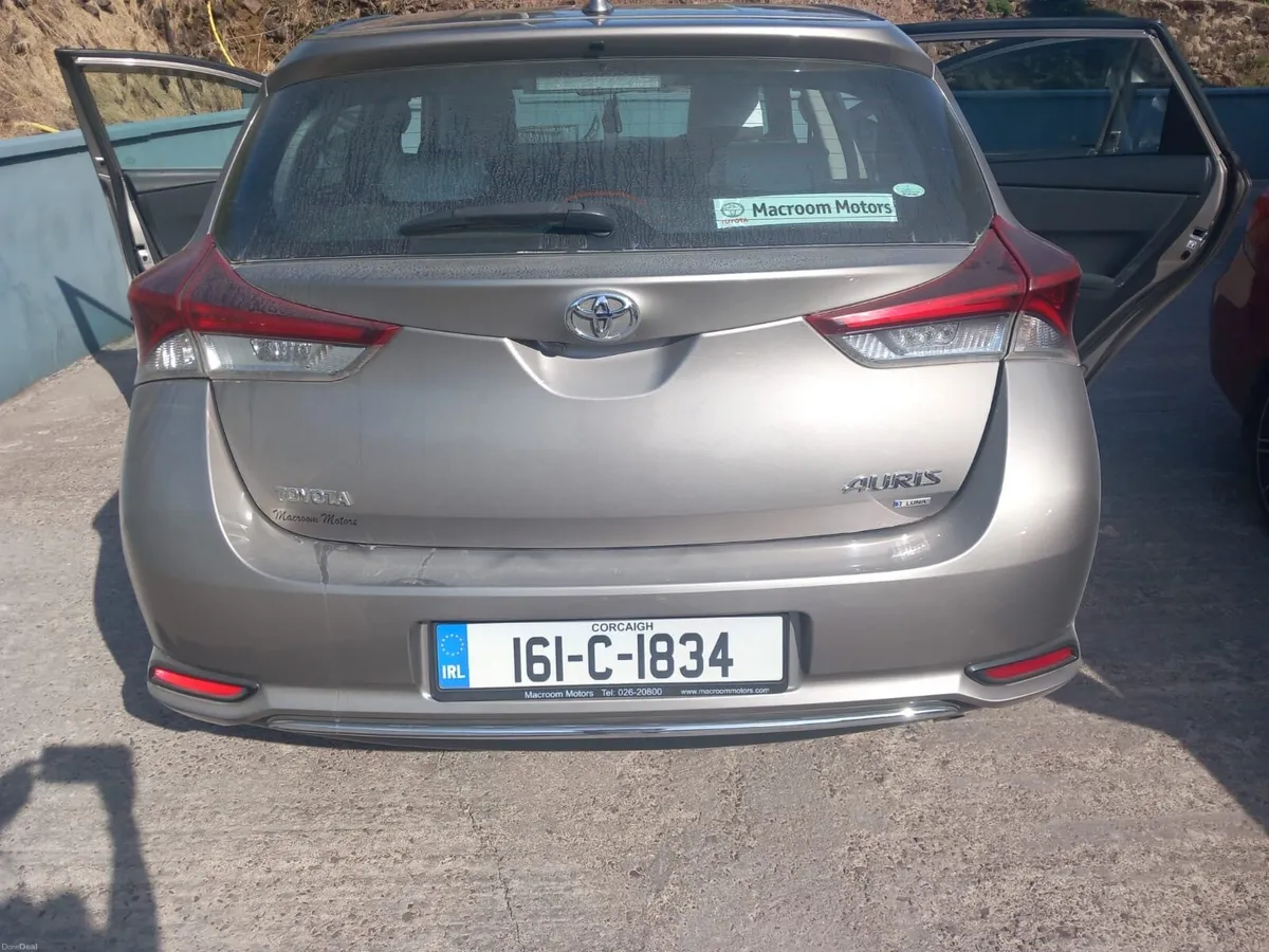 Toyota Auris Luna 1.4 Petrol - Image 3