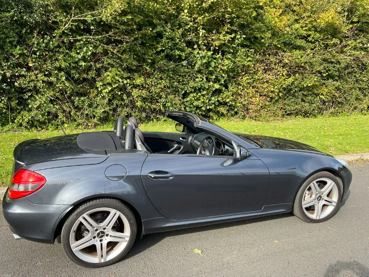 Mercedes-Benz SLK 2009 - Image 2