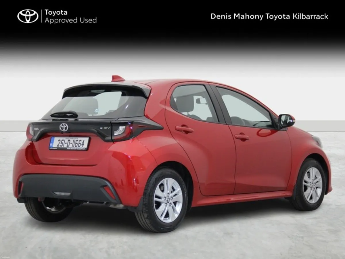 Toyota Yaris Hybrid 115 Luna - Image 2