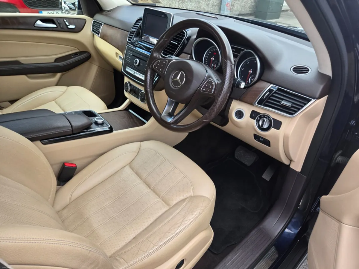 Mercedes-Benz GLE 250 D 5DR AUTO STUNNING LOW MILE - Image 3