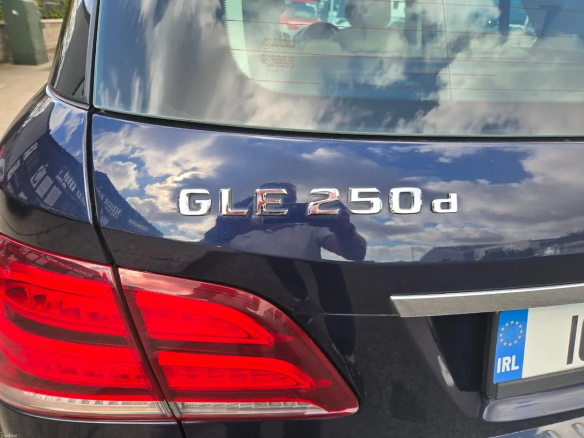 Mercedes-Benz GLE 250 D 5DR AUTO STUNNING LOW MILE - Image 6