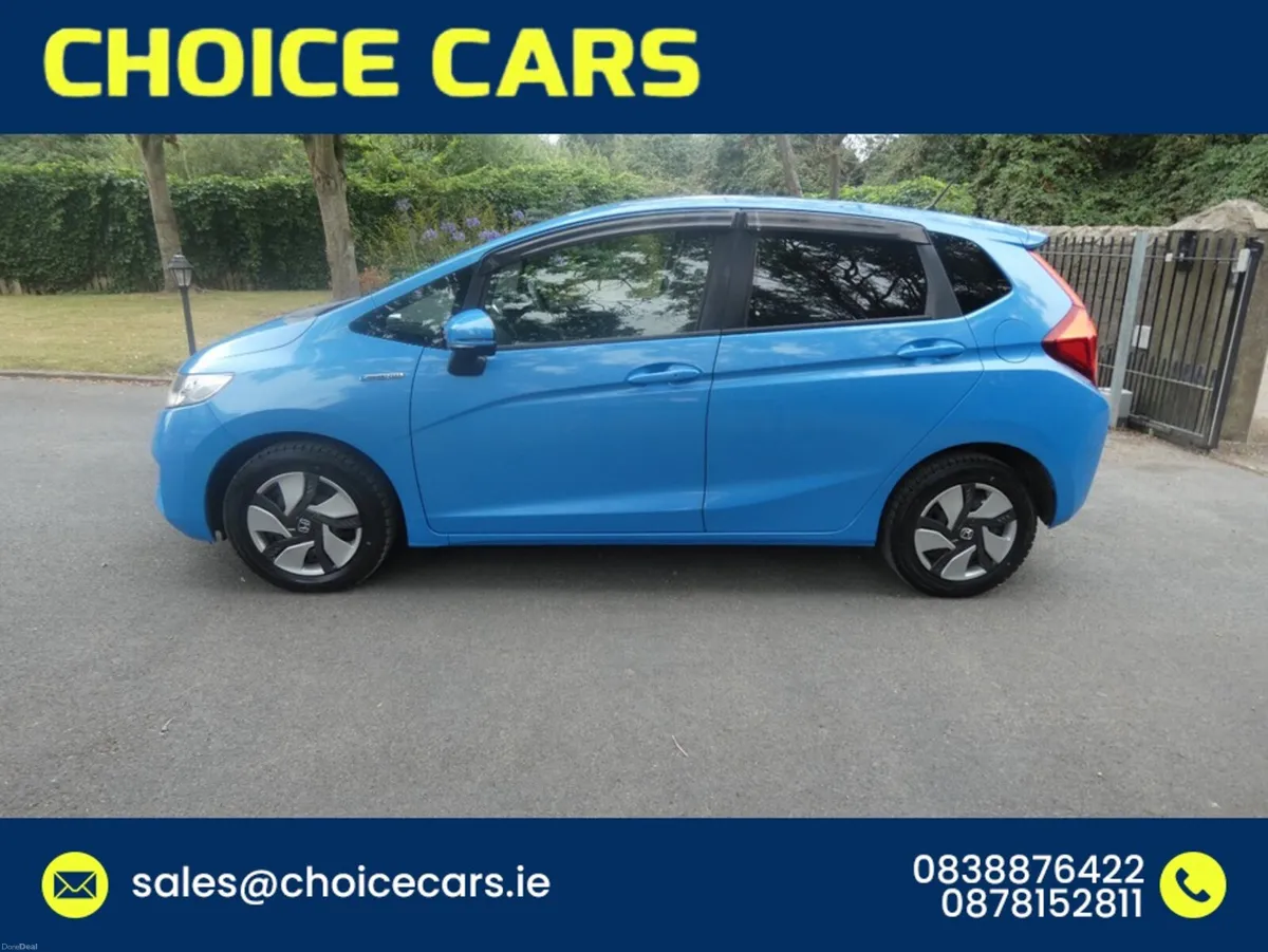 Honda Fit 1.5 AUTO HYBRID - Image 3