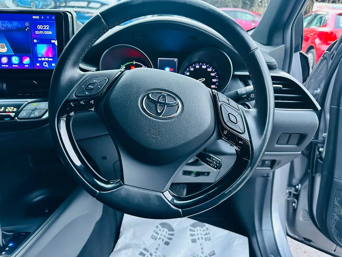TOYOTA C-HR 2019  PETROL HYBRID  AUTOMATIC 🔥 - Image 6