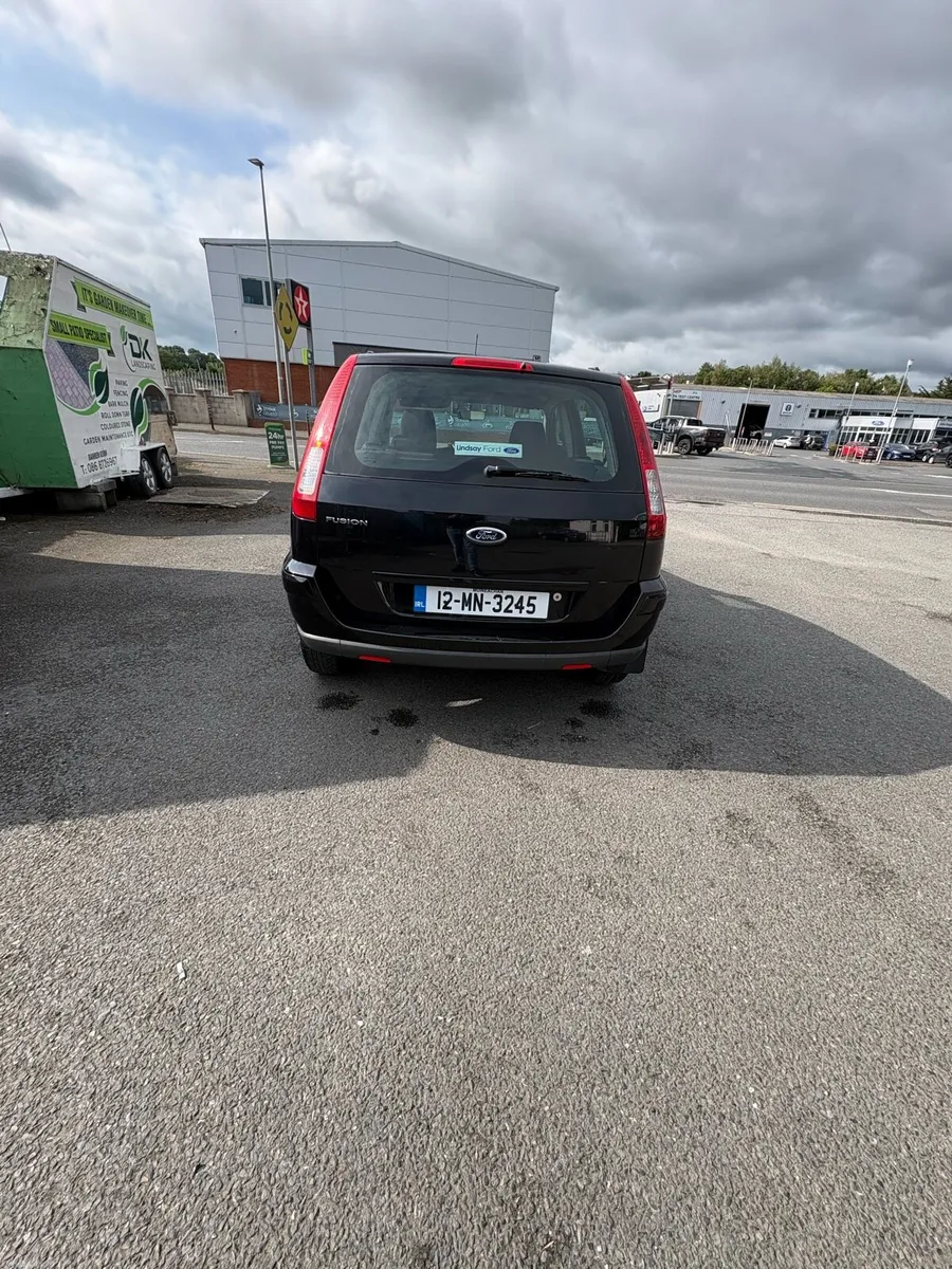 Car - Image 3
