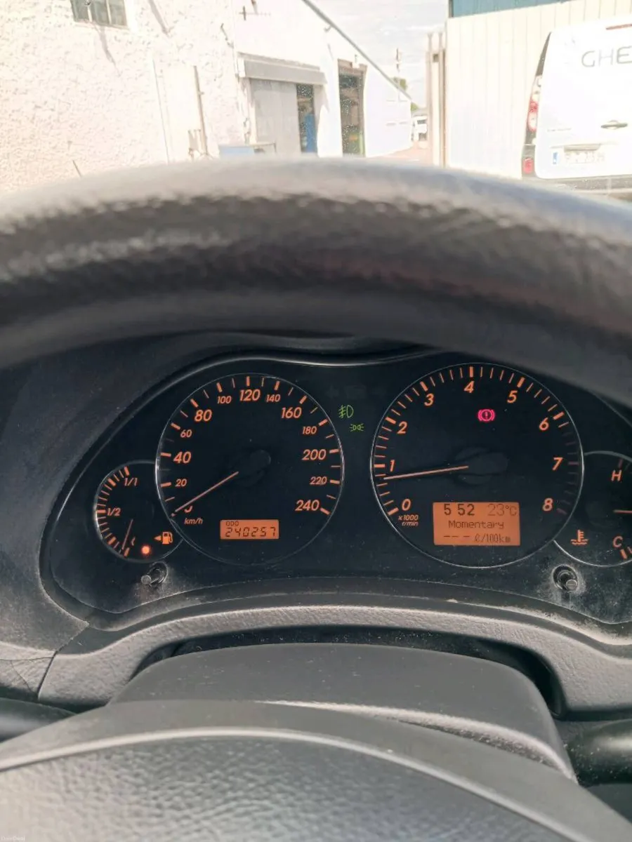 Toyota avensis 1.6 vvti - Image 6