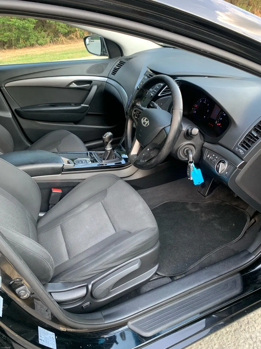 2016 Hyundai i40 diesel, Nct 7/27, Tax 8/26 - Image 5