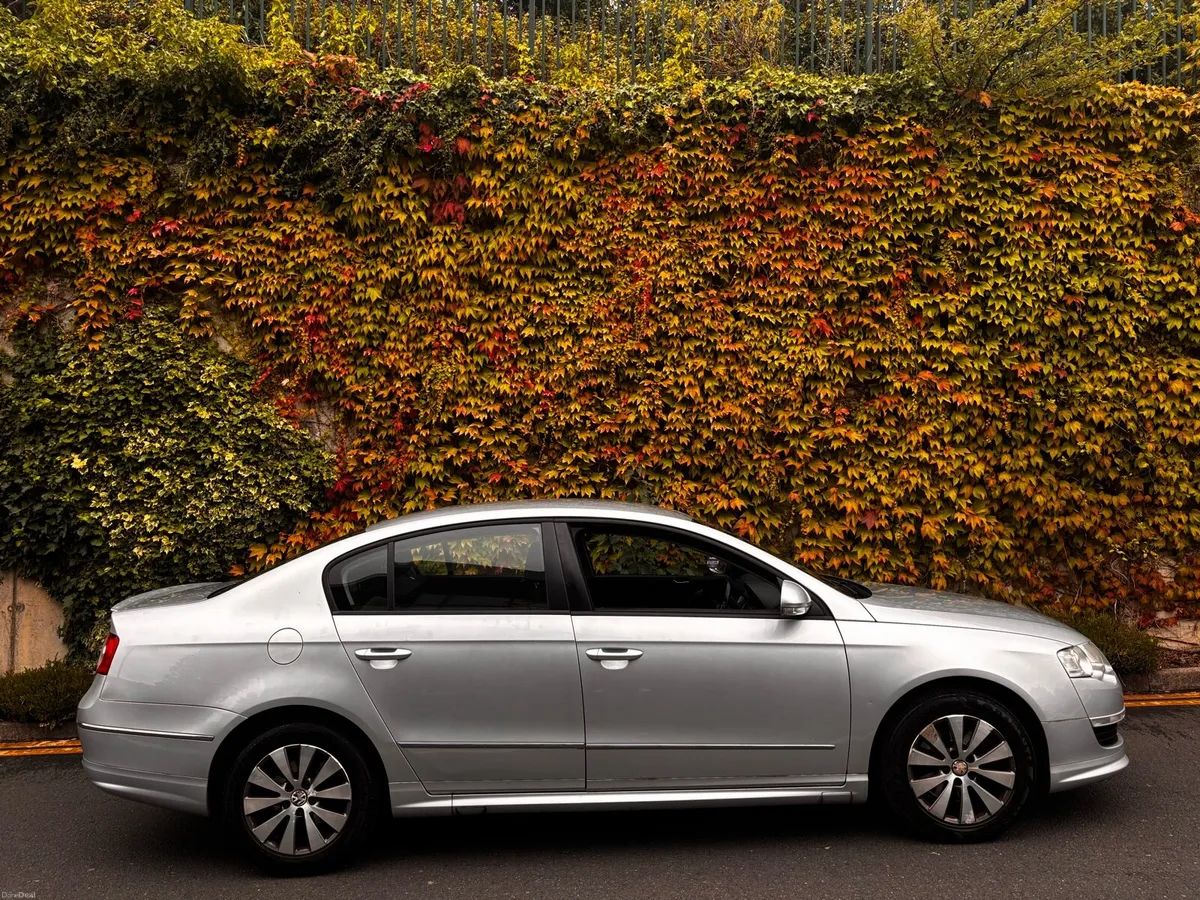 VW Passat 1.6 TDI BLUEMOTION - Image 2